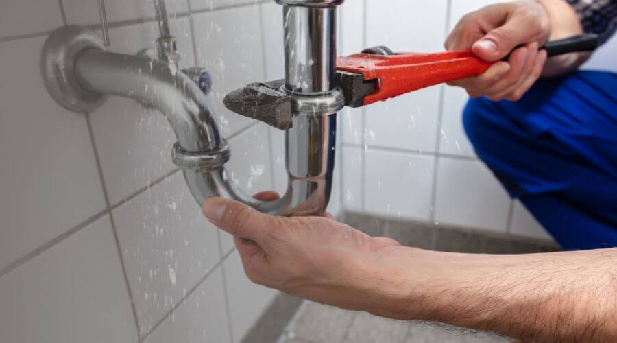 Local expert plumbing services in Highlands, TX